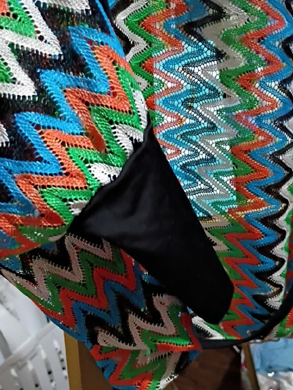 tentree Multicolor Zigzag Open-Front Tunic with Black Trim - Picture 2 of 5